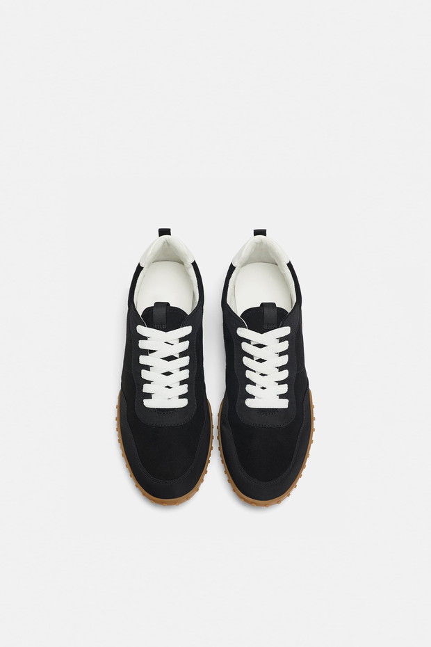 Sportowe sneakersy; 99,90 zł