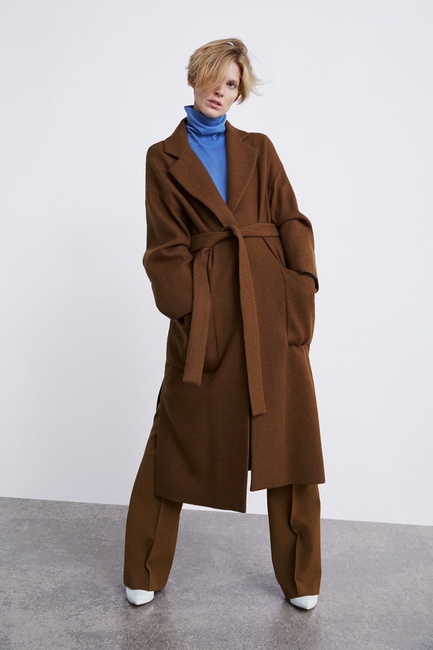 Zara, dwurzędowy płaszcz z paskiem, 649 zł