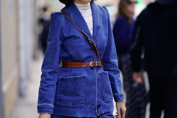 Kurtki i trencze wiosenne: trendy moda wiosna 2019