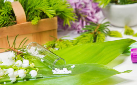 thinkstockphotos.co.uk_-_Homeopatia_wsrod_gwiazd__kobieta