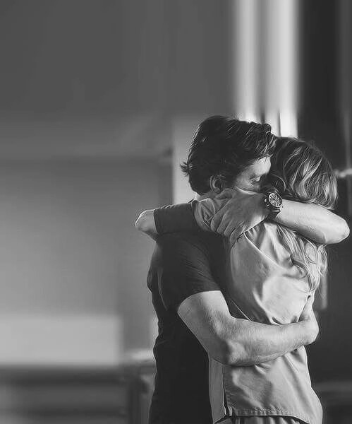 OBEJMOWANIE W TALII?