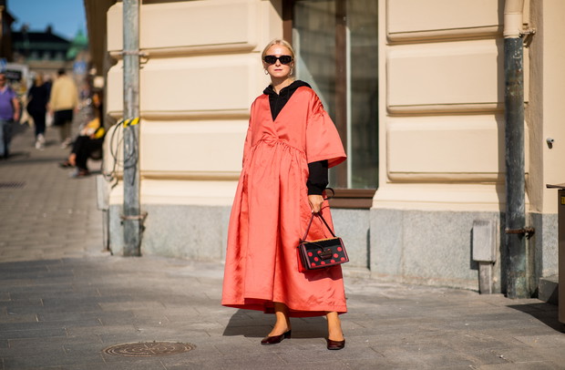 Sukienki na wiosnę 2019: trendy moda wiosna 2019