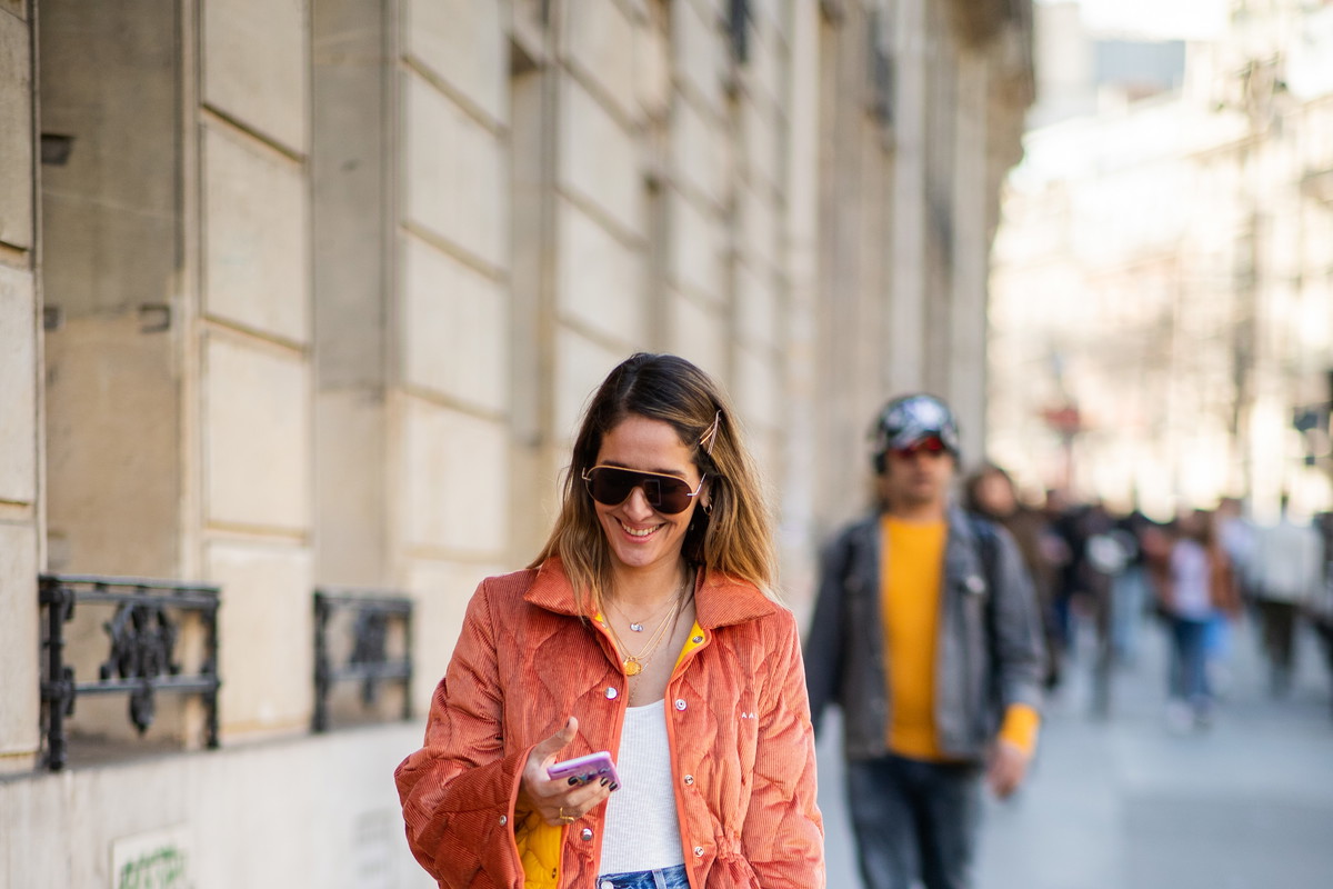 Jeans na wiosnę 2019: moda uliczna wiosna 2019