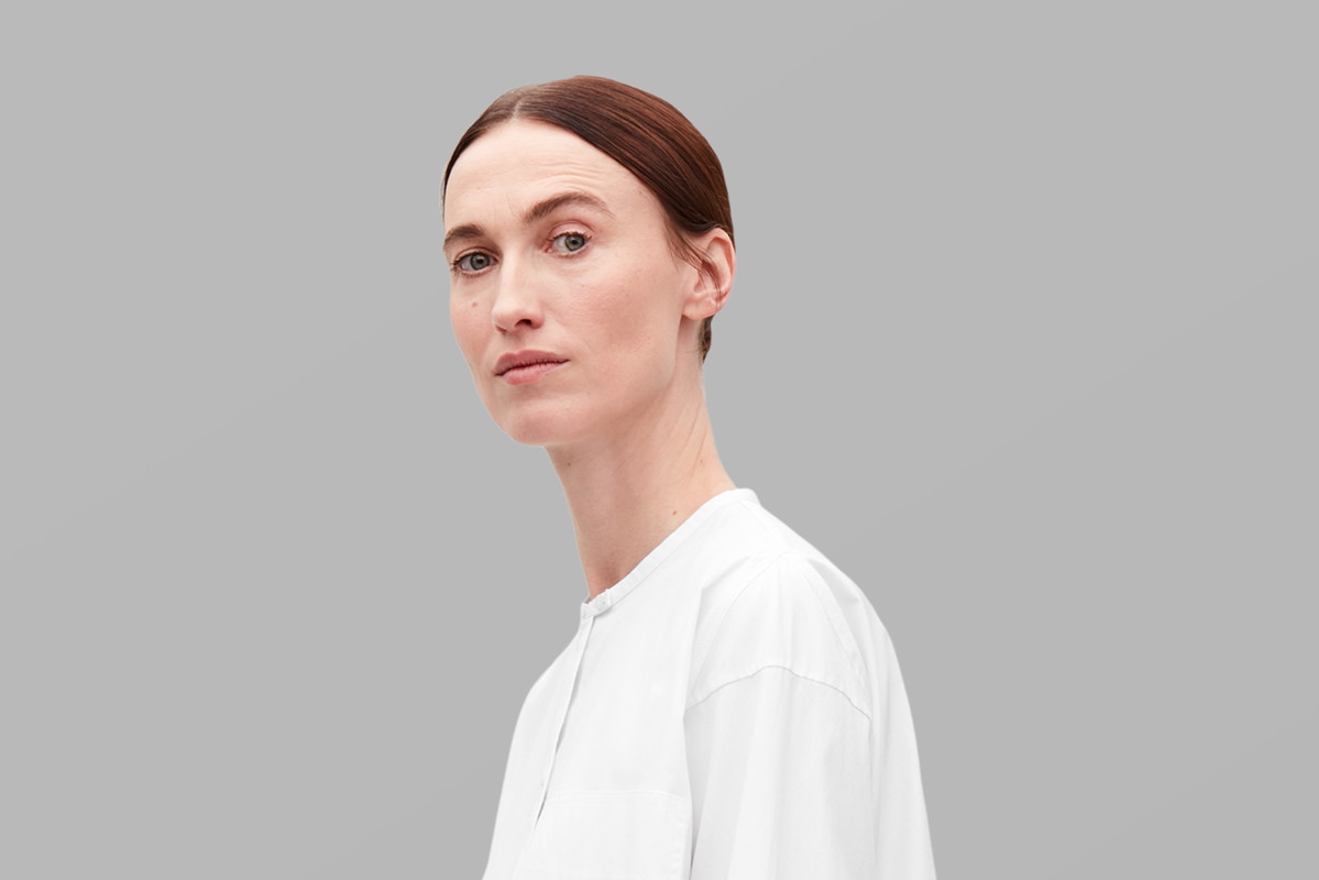 Biała koszula trendy wiosna 2019: po co nam biała koszula?