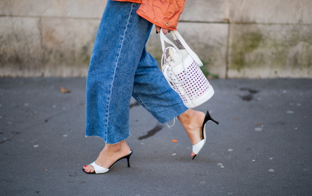 Jeans na wiosnę 2019: moda uliczna wiosna 2019