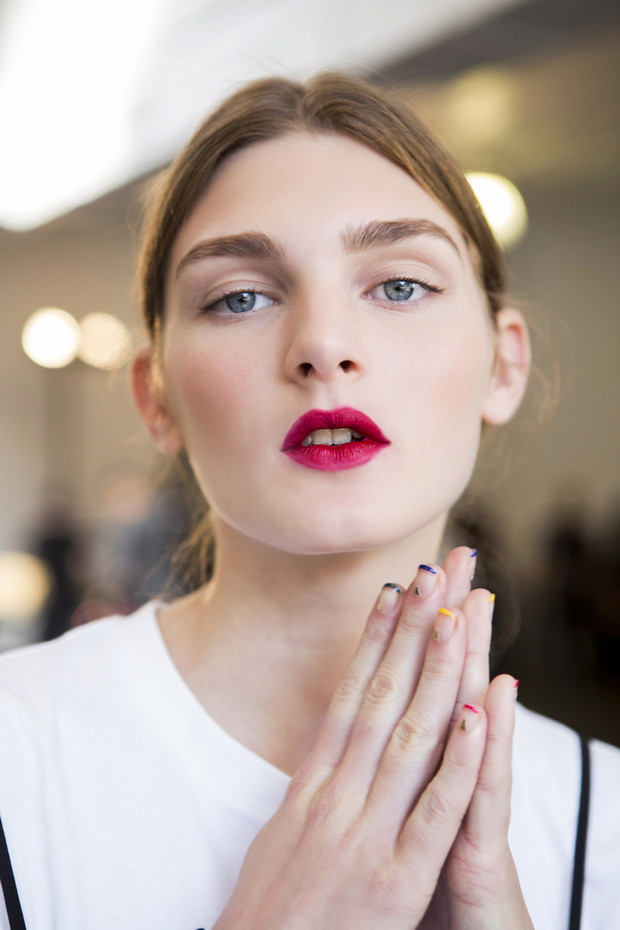 Delikatne wzorki na transparentnej bazie/ Creatures of Comfort wiosna 2017