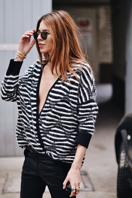 Głęboki dekolt wiosna 2017