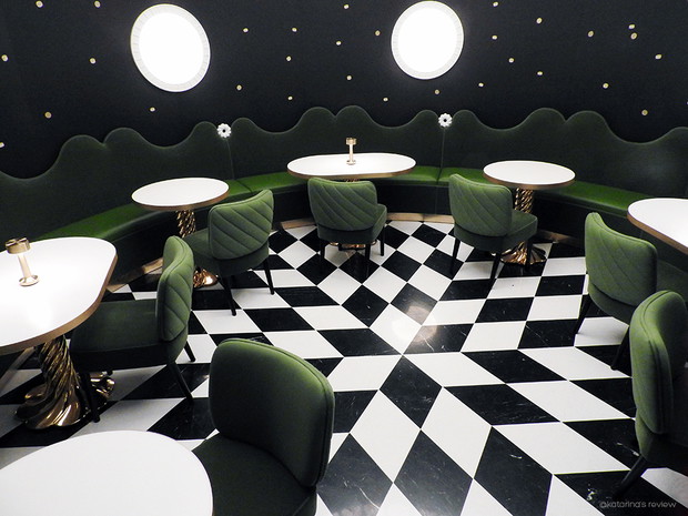 Ladurée Quai des Bergues projektu studio India Mahdavi