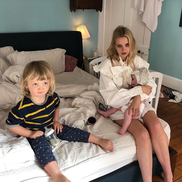 Greta Bellamacina z dziećmi