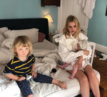 Greta Bellamacina z dziećmi