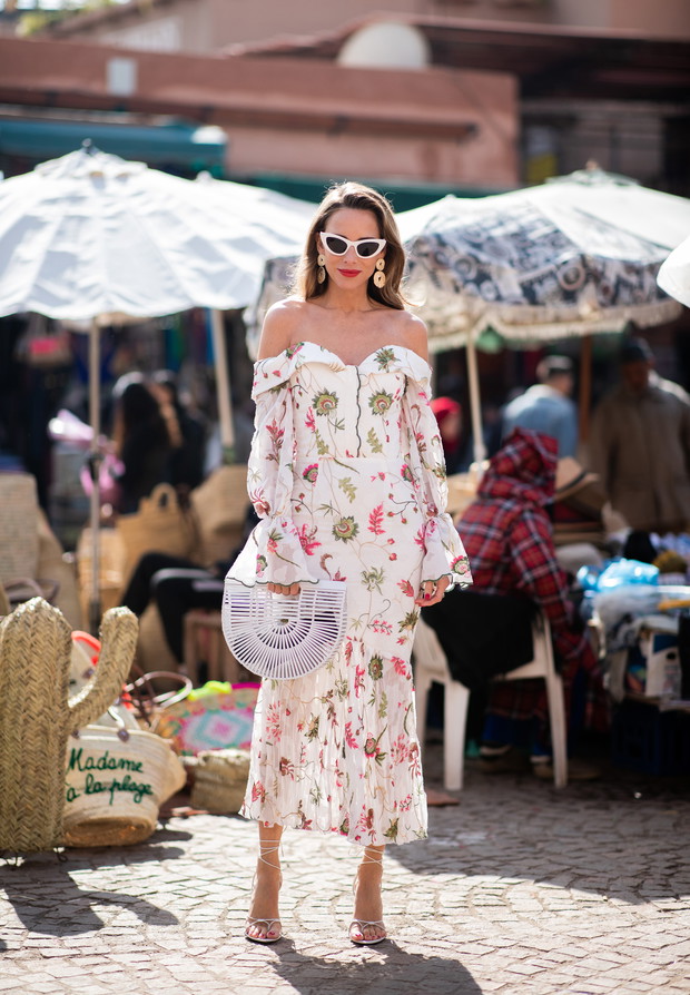 Sukienka bez ramion na lato 2019