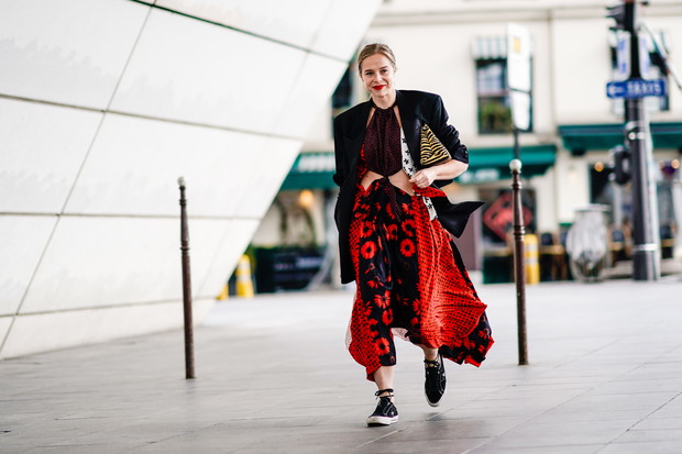 Sukienka w kwiaty: trendy moda lato 2019