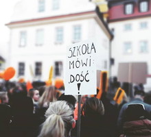 Sejm uchwalił nowelizację Karty nauczyciela: o ile wzrosną zarobki nauczycieli?