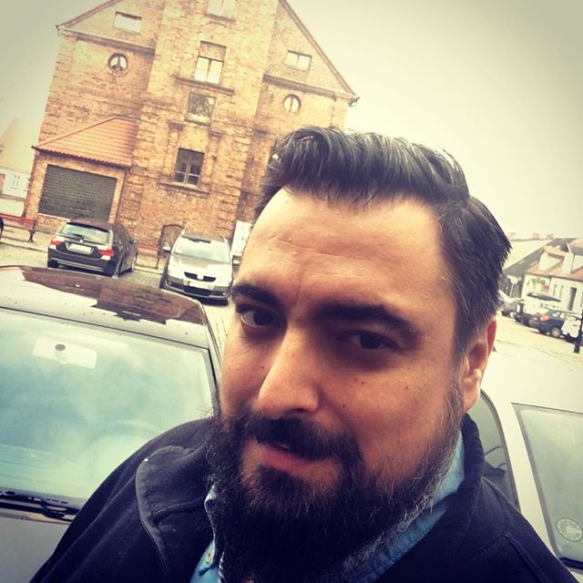 Sekielski wyjawił tytuł kolejnego filmu o pedofilii. Zdaniem widzów: „Trafiony w punkt”