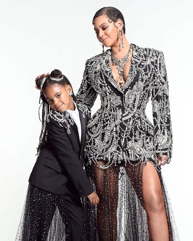 Beyonce i Blue Ivy w tych kreacjach zachwyciły wszystkich. Po premierze “Króla Lwa” fani mówią tylko o nich