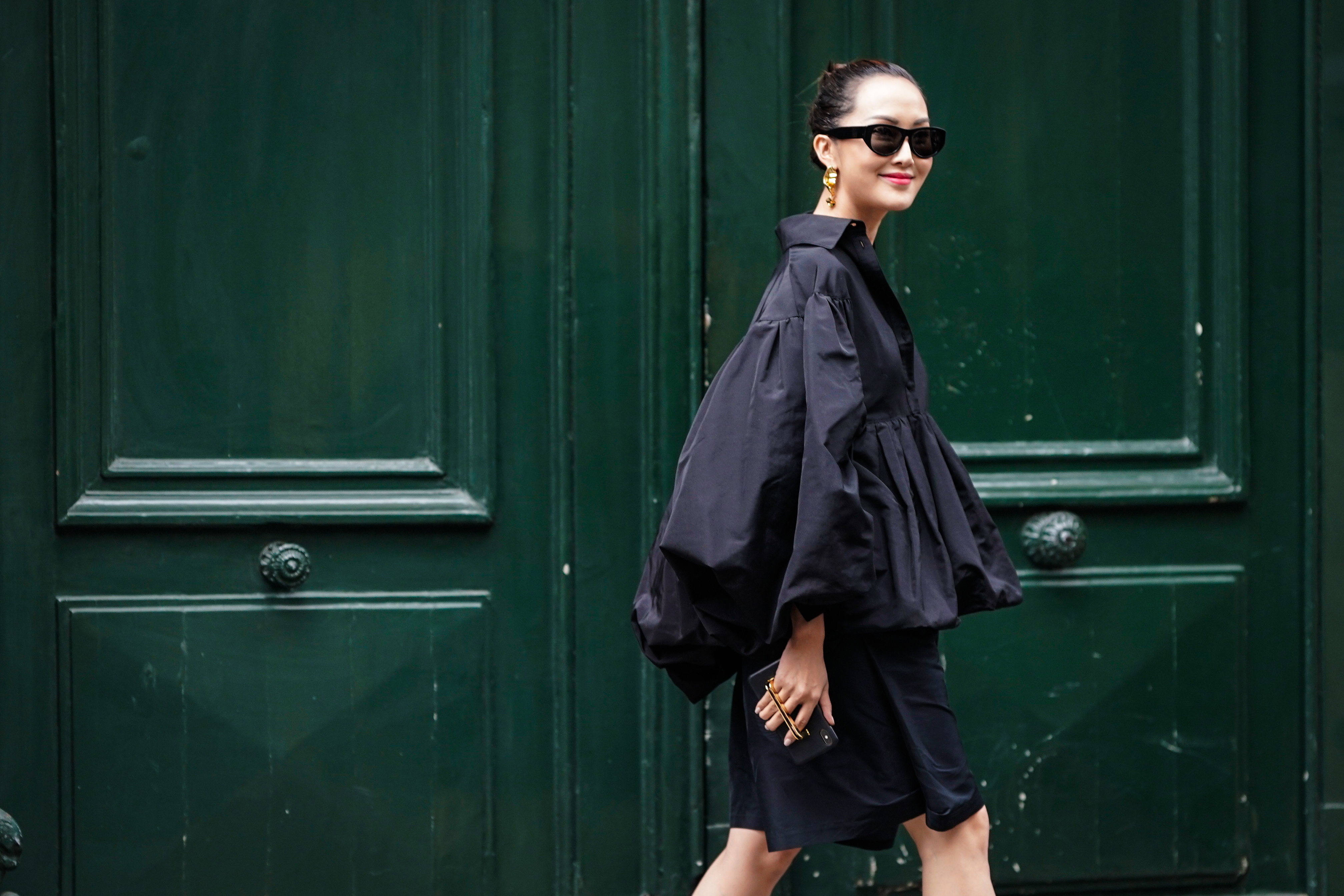 Street Style - Paris Fashion Week Womenswear Fall/Winter 2019/2020 : Day Seven