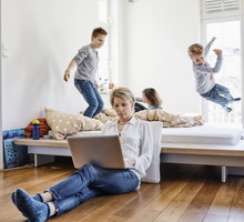 Pracujące matki nie krzywdzą swoich dzieci