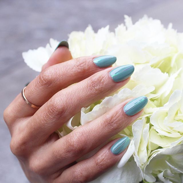 Jak przedłużyć trwałość manicure?