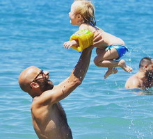 Samotny mężczyzna adoptował dziewczynkę z zespołem Downa