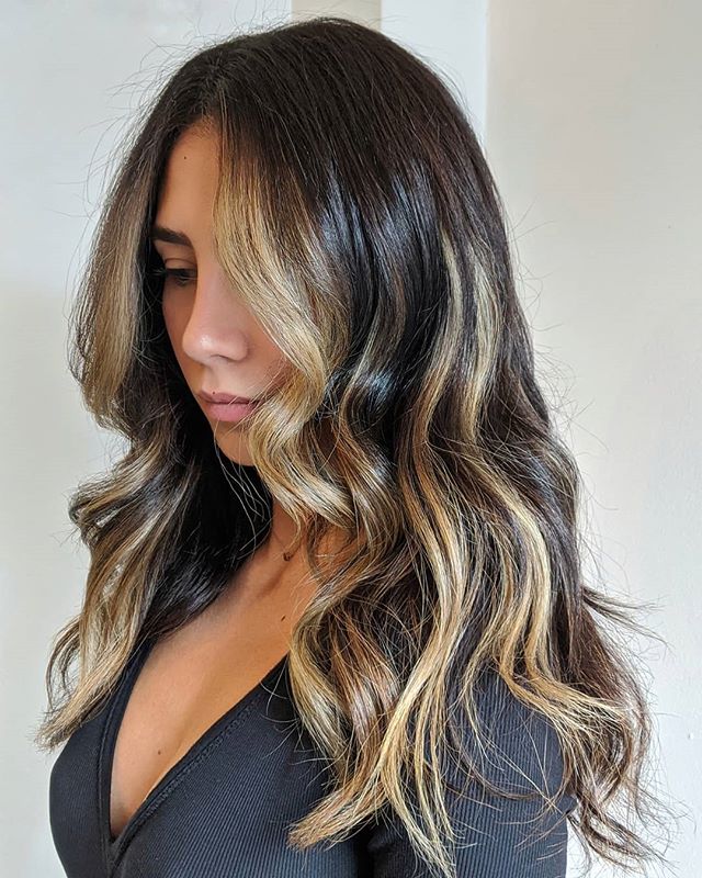 Modna koloryzacja 2020: chunky highlights