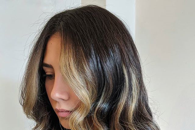 Modna koloryzacja 2020: chunky highlights