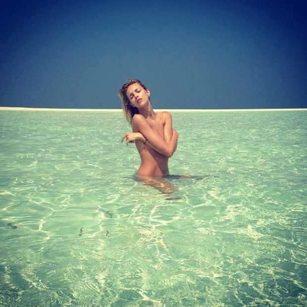 Anja Rubik jest zbyt szczupła?