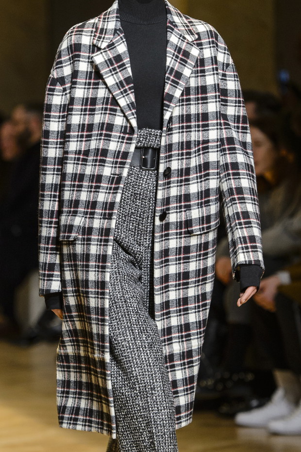 11. SZEROKIE RAMIONA!