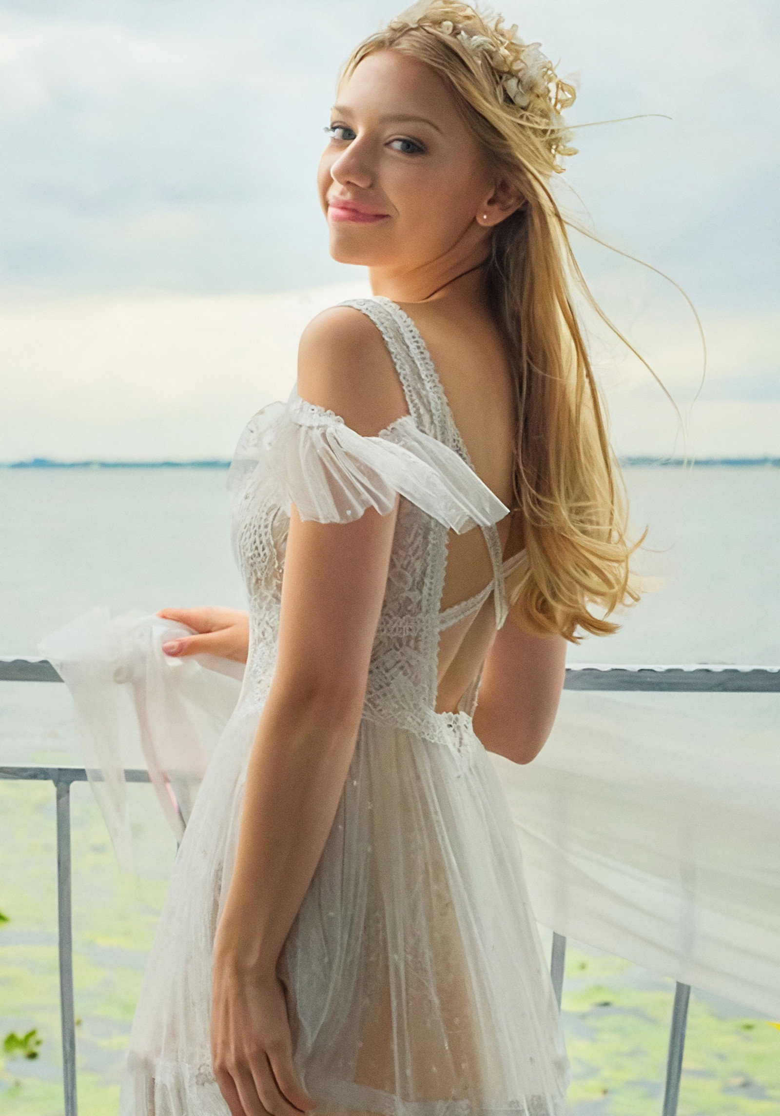 Suknia ślubna Julii z "Przyjaciółek" zachwyca