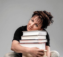 Olga Tokarczuk Nobel: Kto zaprojektuje suknię Olgi Tokarczuk na galę noblistów w Sztokholmie?