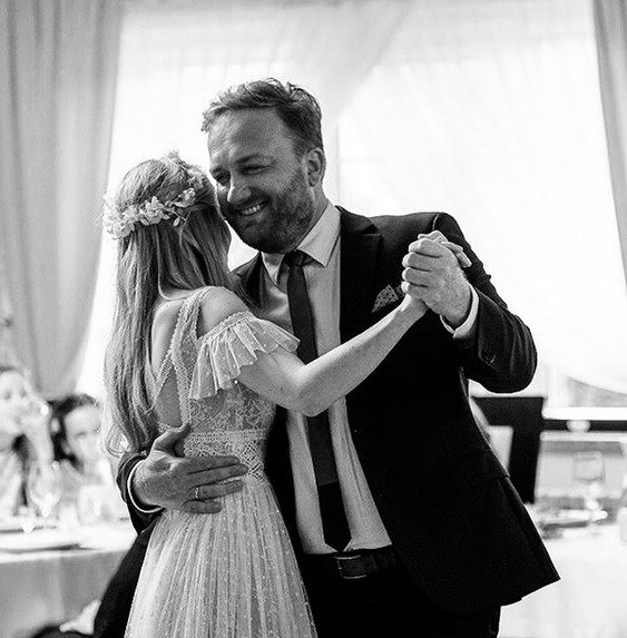 Suknia Ślubna Julki z Przyjaciółek zachwyciła tysiące kobiet