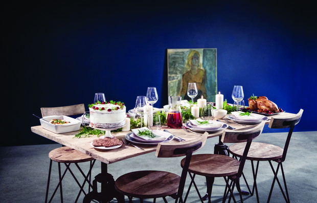 Dekoracje stołu świątecznego pochodzą z książki Jak zaczarować stół