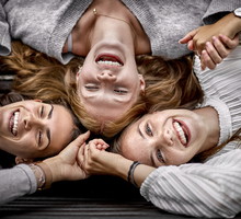 Rossmann promocja -55 proc. na kosmetyki do makijażu