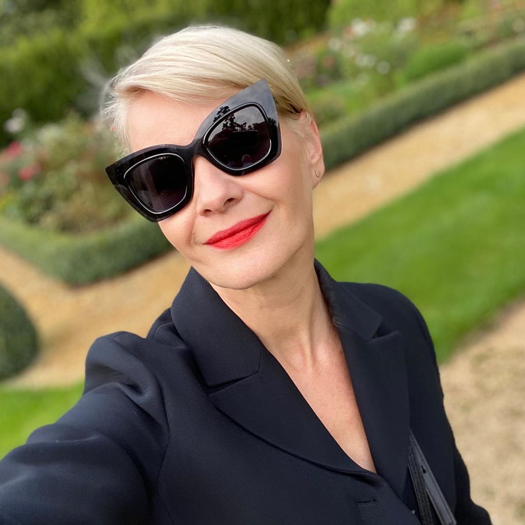 Moda trendy jesień 2020: marynarka w kratę