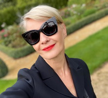 Moda trendy jesień 2020: marynarka w kratę