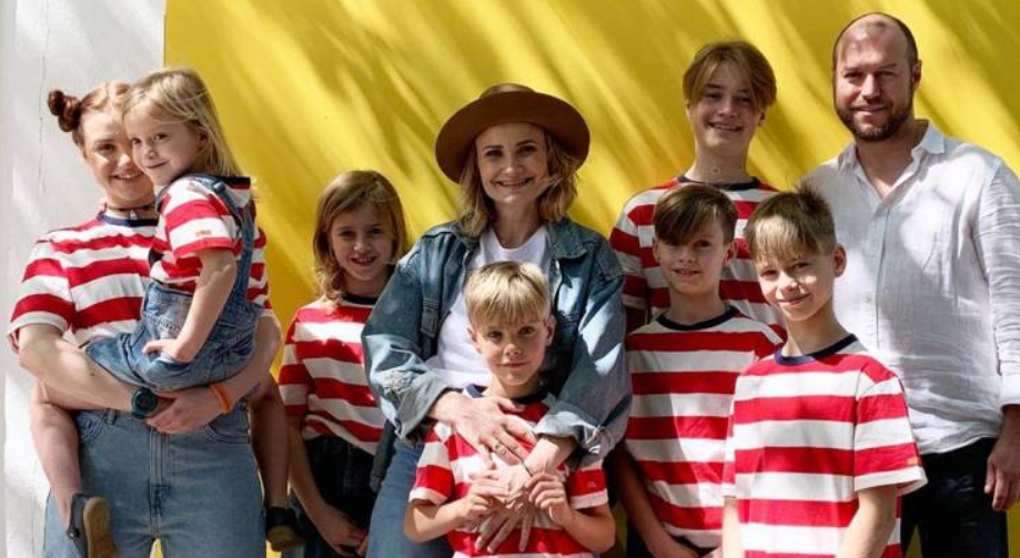 4cf6ff4771c5470773152bc9492ae0764d14fcb5-7f6e570