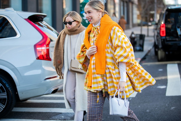 Modne ubrania z bufkami wiosna 2020: trendy moda na wiosnę