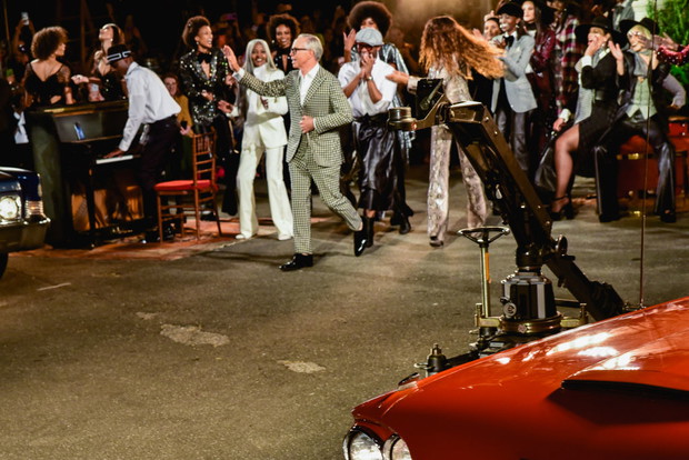 Pokaz Tommy Hilfiger wiosna 2020: LIVE!