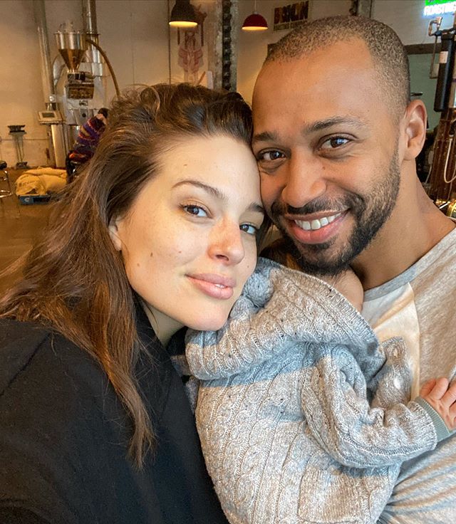 Ashley Graham z mężem i synkiem