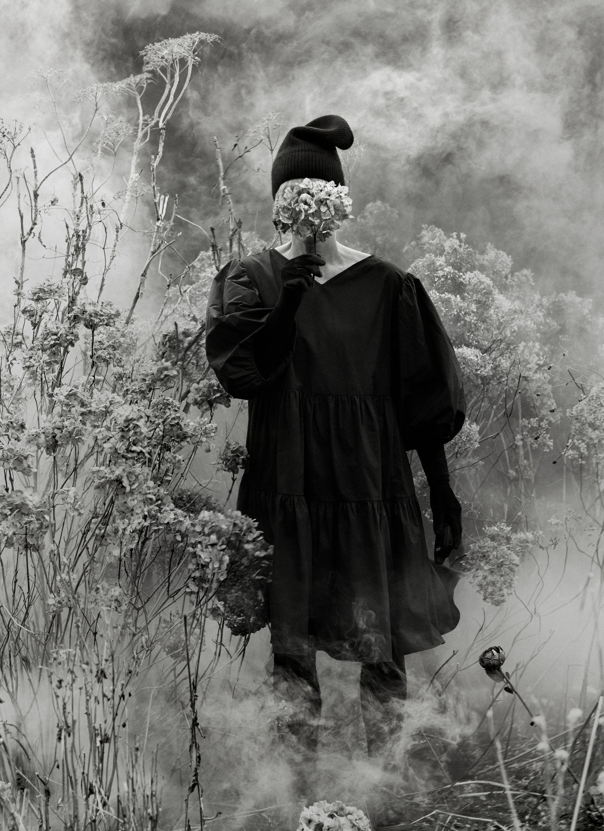 „Jej obraz, jej historia”.  & Other Stories świętuje  Dzień Kobiet serią  ośmiu autoportretów