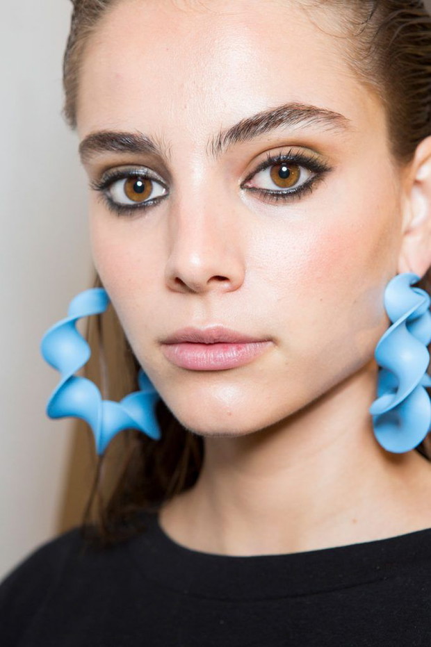 Eyeliner na dolnej powiece