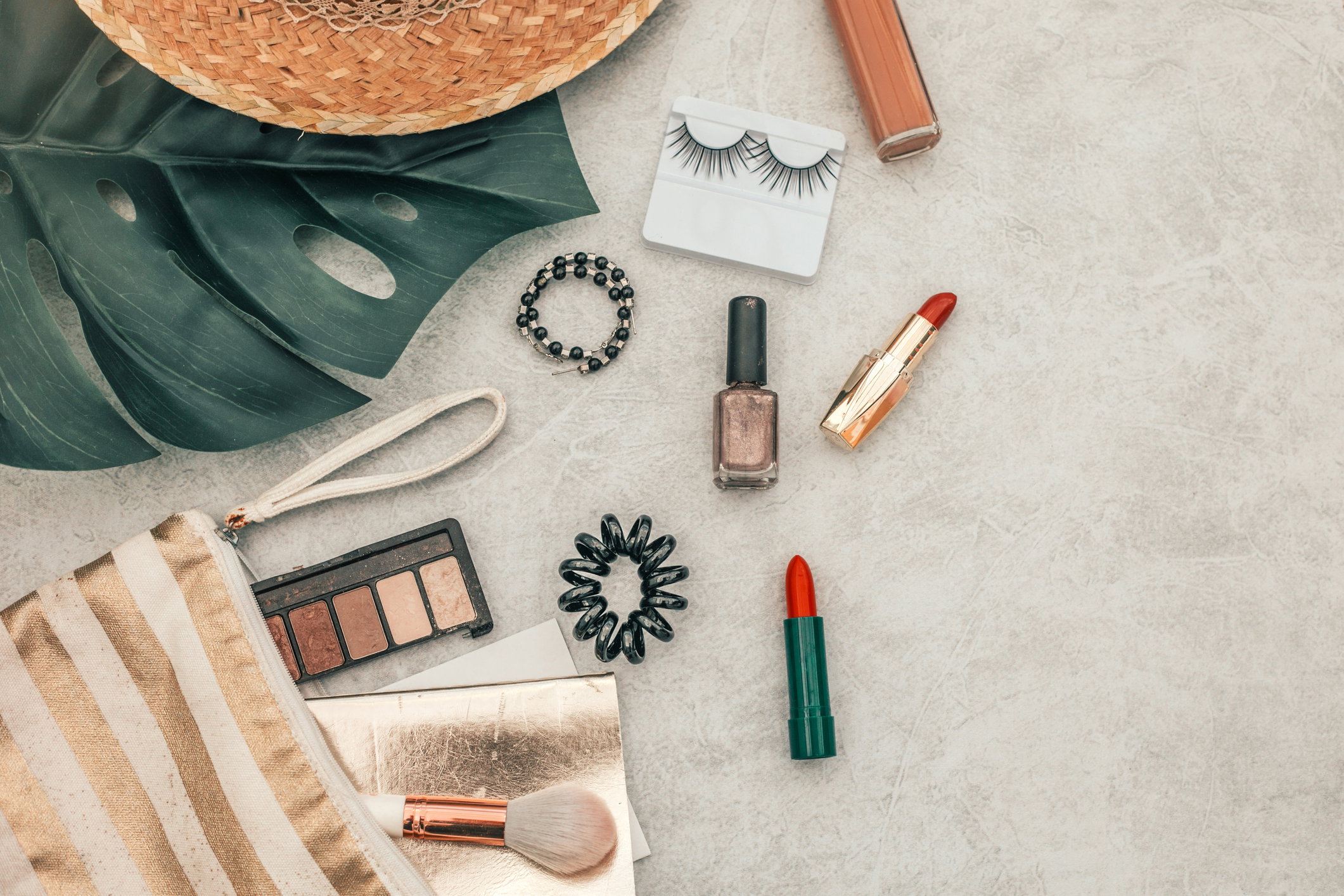 Rossmann wraca z promocją -55 proc. na kosmetyki do makijażu: wiemy od kiedy nowa promocja w Rossmannie