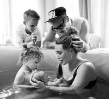 Poród domowy Hilary Duff - relacja i zdjęcia