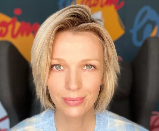 magda-molek-w-plaszczu-z-reserved-c97cbd6