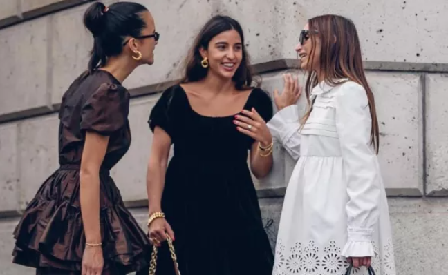 sukienki-na-komunie-dla-mamy-85116ba