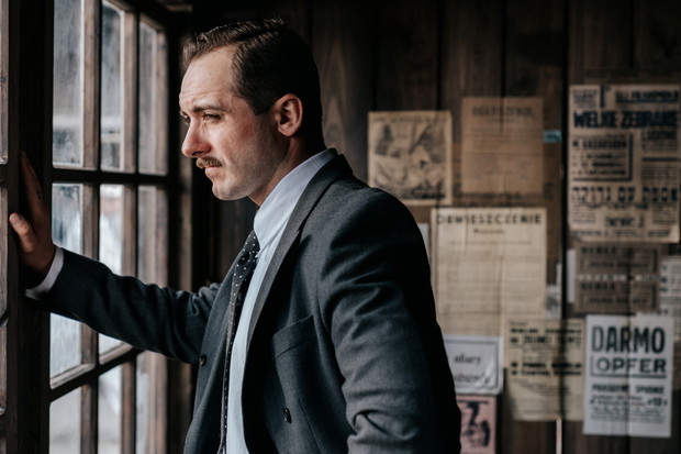 Serial „Król” – kiedy i gdzie oglądać nowy serial Canal Plus? Obsada, zdjęcia, zwiastun