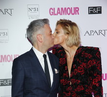 Anja Rubik całuje się z Robertem Biedroniem