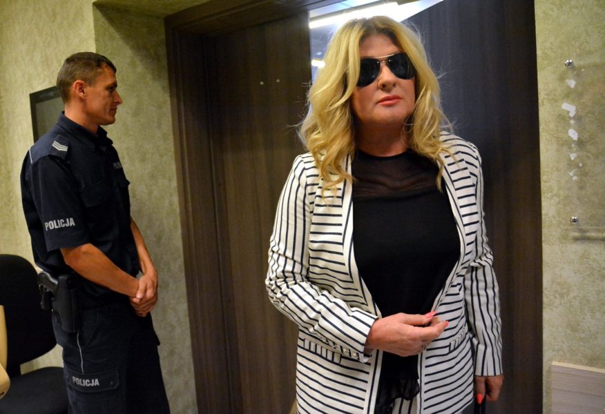 Beata Kozidrak już po rozwodzie z Andrzejem Pietrasem. Rozprawa trwała zaledwie 10 minut [ZDJĘCIA]