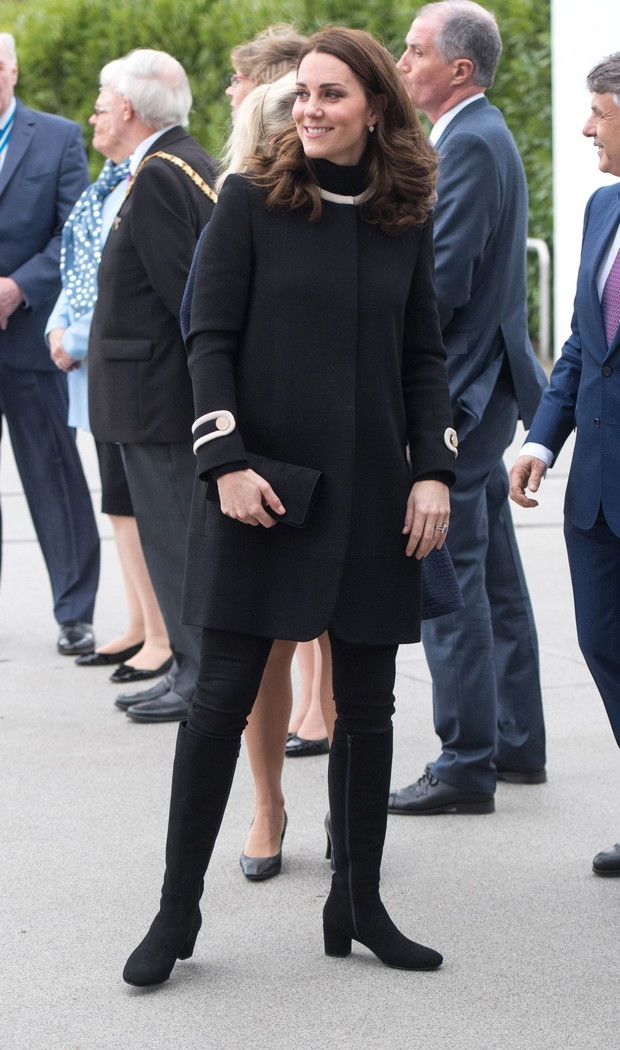 Kate Middleton w płaszczu Goat Fashion