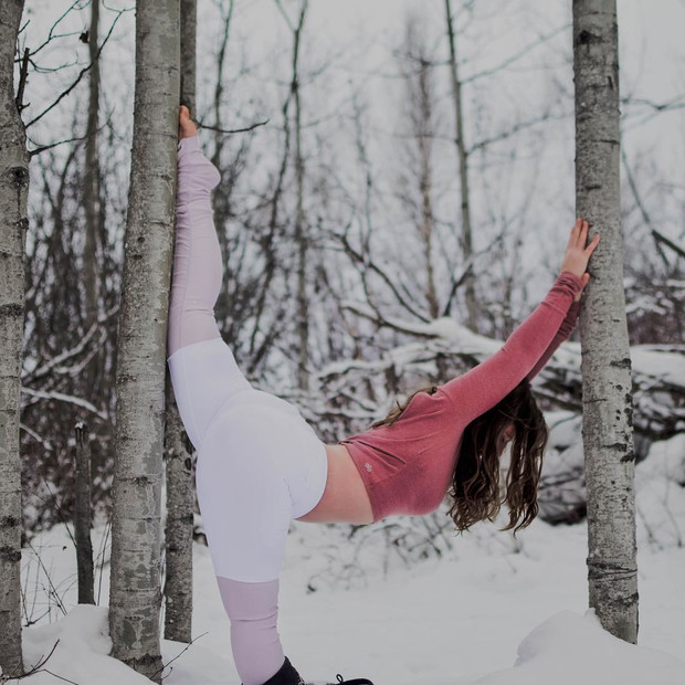 Gypsyyogalove uczy akceptacji swojego ciała