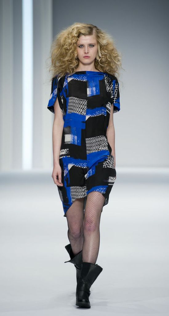 __Q3-5Nbzhi_h2RE30OlaqBJb9qNCvO0WDbc-IF2Qwo